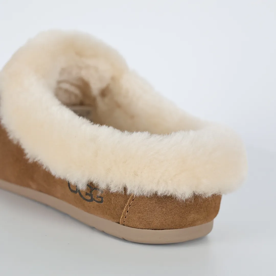Copy price 💰560 Core recommendation Good price It is a very suitable choice for home use. In recent years, uug has launched a series of styles, which are partially geared towards the preferences of young consumers and have also moved to the forefront of fashion trends. Shoe body material: water-repellent coated suede upper, 17 mm UGGPURE™ implantable wool insole, lightweight non-slip and comfortable rubber outsole, with brand LOGO and trademark, with full packaging Size: 35 36 37 38 39 40